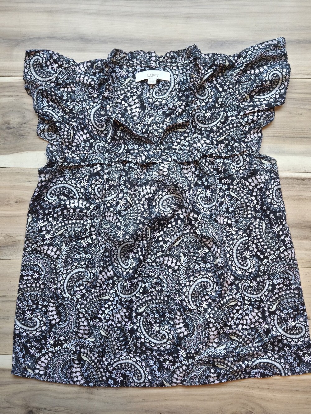 LOFT Black Paisley & Floral Print Ruffle Short Sleeve Blouse Women’s Size XS Ext